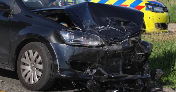 Opnieuw auto-ongeluk op Tiendweg in Lithoijen: ditmaal drie gewonden.