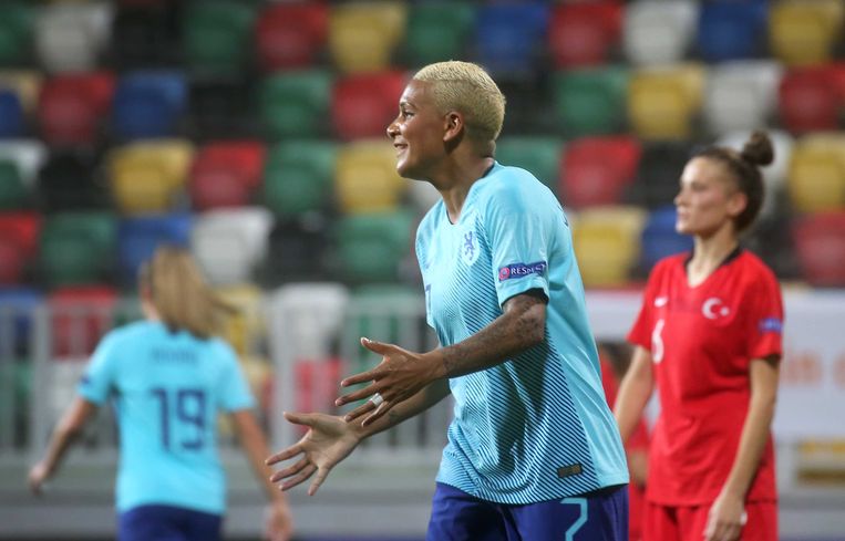 Voetbal Nederlandse voetbalsters verslaan Turkije met 8-0 - Trouw