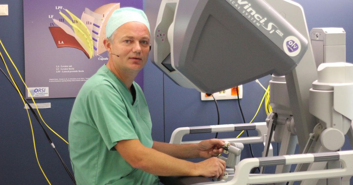 800 urologen zien Alex Mottrie live aan het werk | Aalst | Regio | HLN