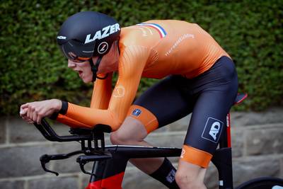 Zilver voor Leijnse bij tijdrit junioren, Italiaan Tiberi wint ondanks gebroken pedaal