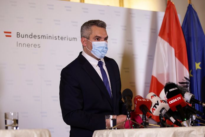 L’Austria sequestra in tempo la spedizione di armi alla milizia di destra tedesca |  Globalismo