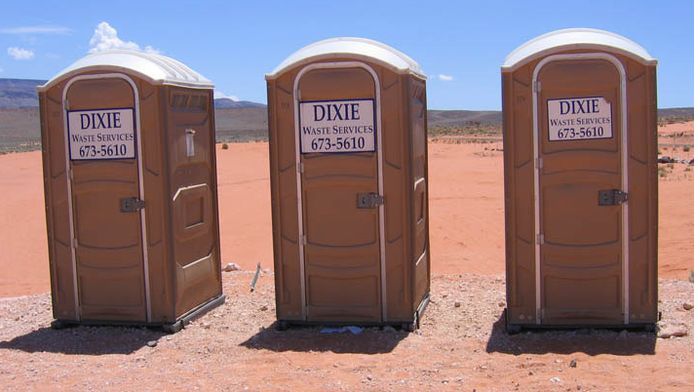 Man Verstopt Zich In Dixie Toilet Bizar Ad Nl Dixie, a fourteen year old schoolgirl, becomes sexually experienced while living with her older sister, a prostitute. man verstopt zich in dixie toilet