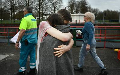 Meisje (14) valt in sluis bij Rijswijk