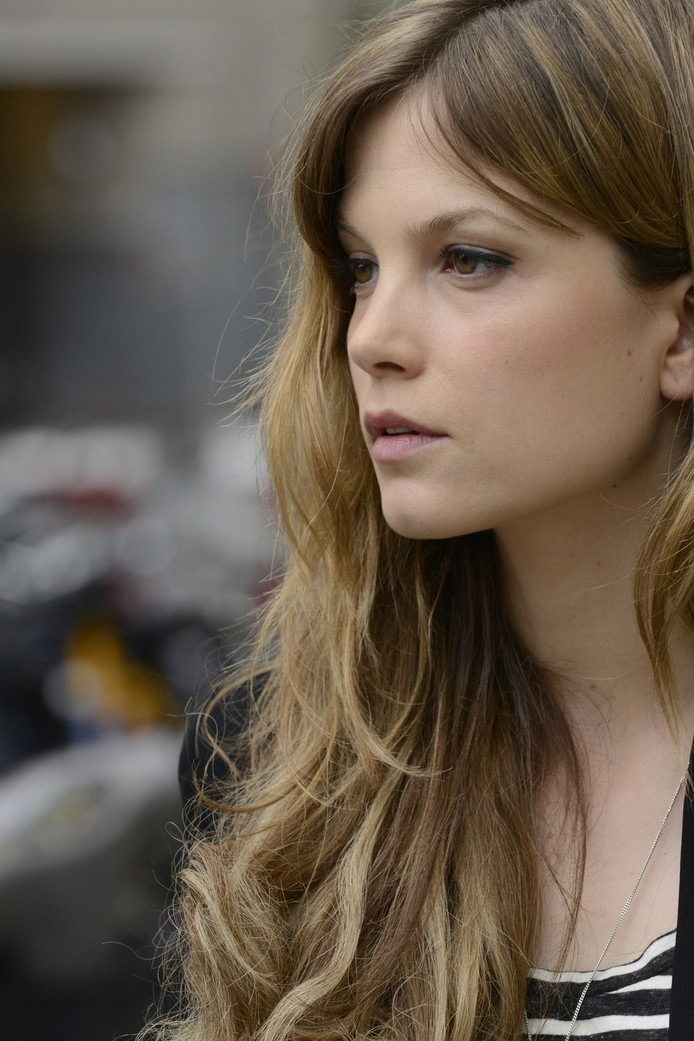 Overspel-actrice Sylvia Hoeks is niet meer vrijgezel  TV 