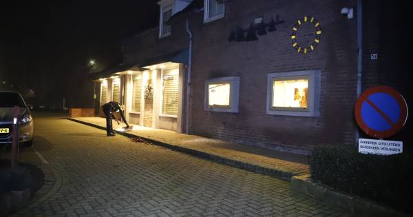 Opnieuw plofkraak bij juwelier: ruit vernield door explosief in Sint Hubert: SINT HUBERT