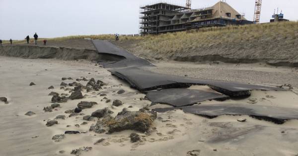 Duinpaden Cadzand-Bad weggespoeld tijdens storm | Home - PZC
