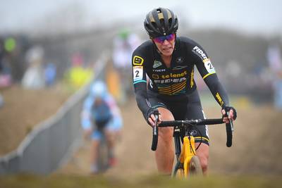 Betsema verslagen door 38-jarige Van Loy in GP Hasselt