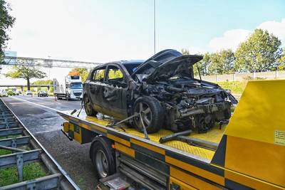 A58 korte tijd dicht na ongeluk tussen auto en vrachtwagen bij Ulvenhout