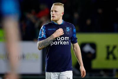 Thelander baalt op de bank van Vitesse