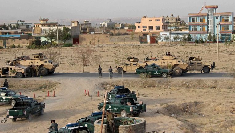 Teruglezen - Felle strijd rond vliegveld Kunduz | De ...