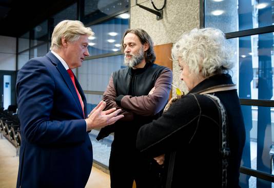 Hugo Borst en Carin Gaemers in gesprek met Staatssecretaris Martin van Rijn.