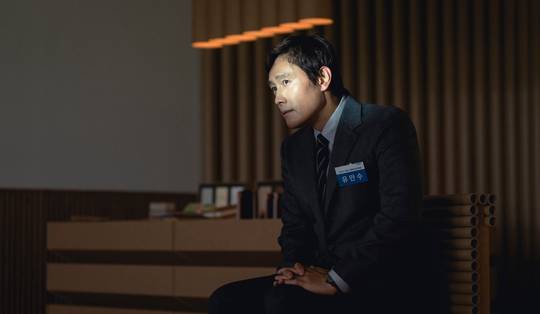 ‘Ik zet het geweld op papier in plaats van het uit te voeren’: Koreaans regisseur Park Chan-wook over zijn satirische film ‘No Other Choice’