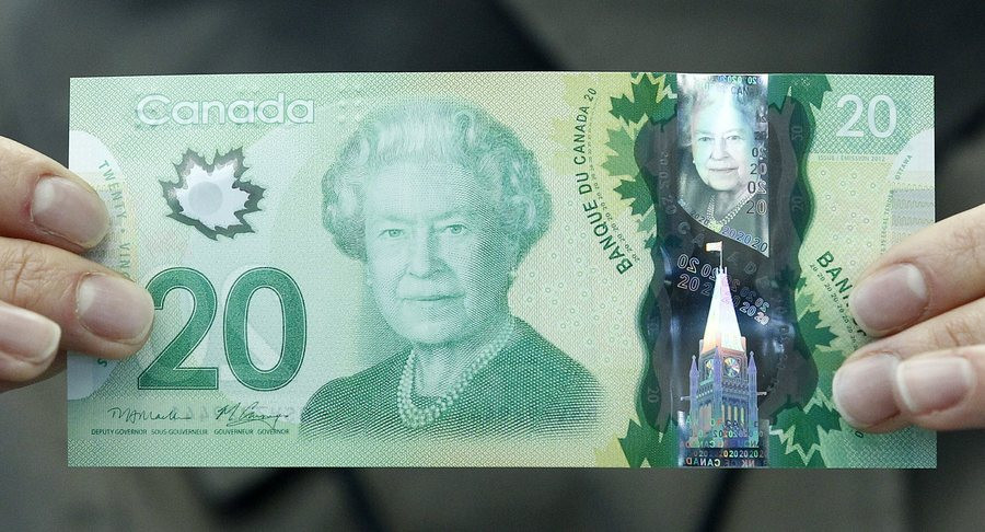 verkeerd-esdoornblad-op-nieuw-canadees-dollarbiljet-foto-ad-nl