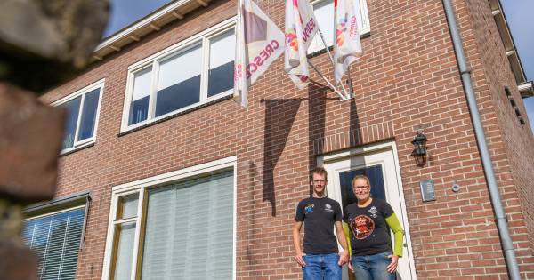 Johan en Anne uit Dommelen vonden elkaar op het bloemencorso