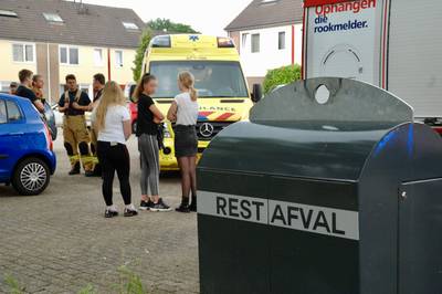 Kind belandt in ondergrondse afvalcontainer in Arnhem