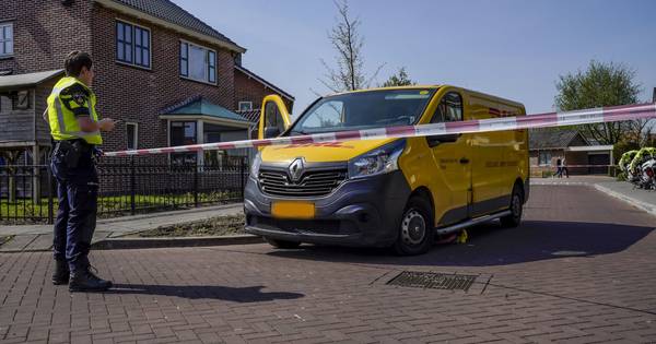 Meisje aangereden door bestelbus in Werkendam, traumahelikopter geland.