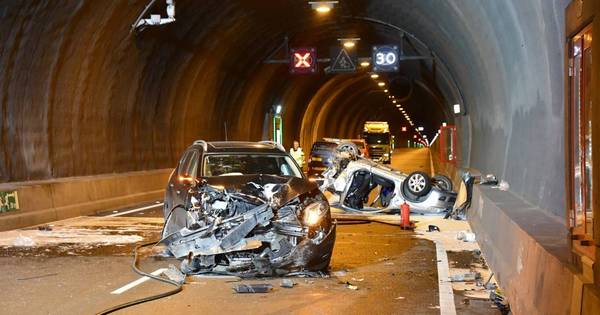Zeeuwse overleden bij ongeluk in Westerscheldetunnel: één buis nog lang dicht.