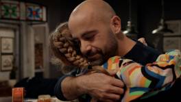 Finn en Niko zorgen voor een ontroerend momentje