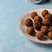 Treat yourself: zó maak je deze heerlijke chocolade-speculaas bolletjes