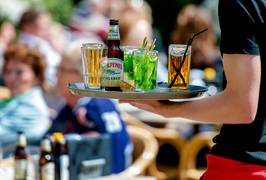 Bijna 90.000 medewerkers keren horeca de rug toe: is er straks nog iemand die je biertje brengt? 