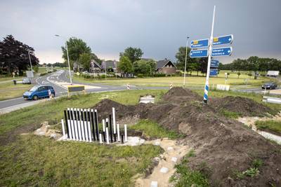 Spannende rotondekunst met kenmerkende silhouetten in Weerselo