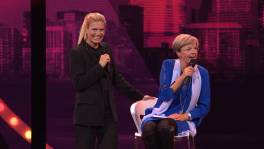 Ingeborg staat zelf eens naast de muur van Blind Date