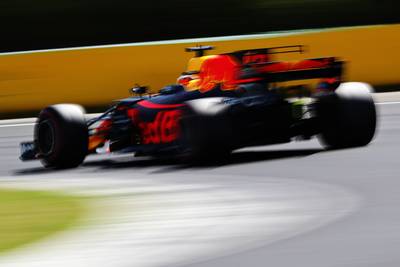 LIVE: Hamilton aast op 'pole-record' Schumacher