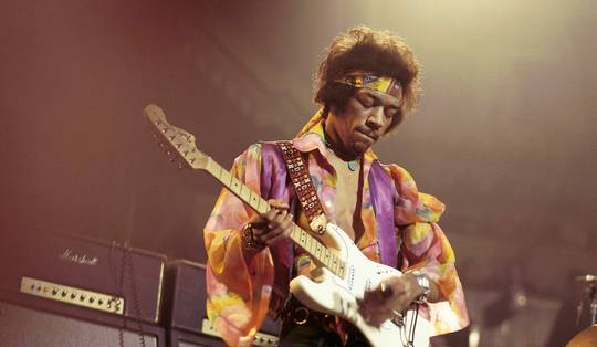 Als het aan Fender ligt, lijkt straks geen enkele gitaar meer op de iconische Stratocaster