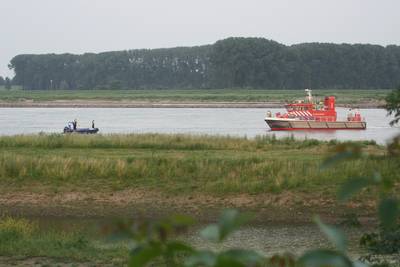 Zoektocht naar vermiste man (47) in de Waal bij Tiel