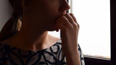 Minder leerlingen met problemen thuis in plaats van op school