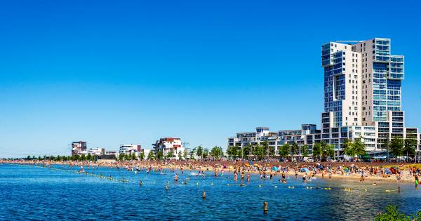 Een tropische dag en het was weer raak bij het strand van Nesselande....