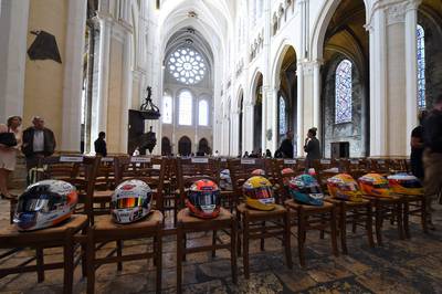 Autosportwereld neemt in Chartres afscheid van Hubert