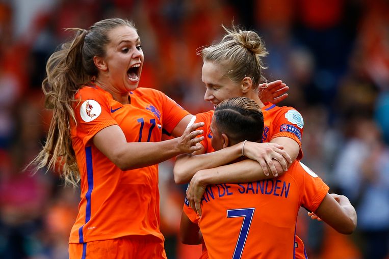 Oranje Leeuwinnen naar de halve finale van het EK | TROUW