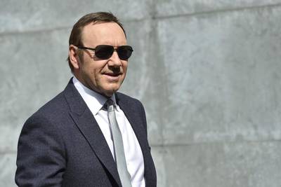Oeuvreprijs Kevin Spacey ingetrokken na aantijging van aanranding