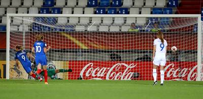 Favoriet Frankrijk met moeite langs IJsland