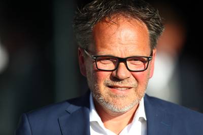 De Jong tegen Cambuur gewoon op de bank: ‘Wat dacht je dan? Ik ben niet gek’