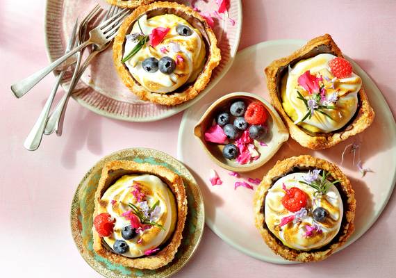 Lekkernij zonder ei: surpriseschelpen met sinaasappelcustard en meringue