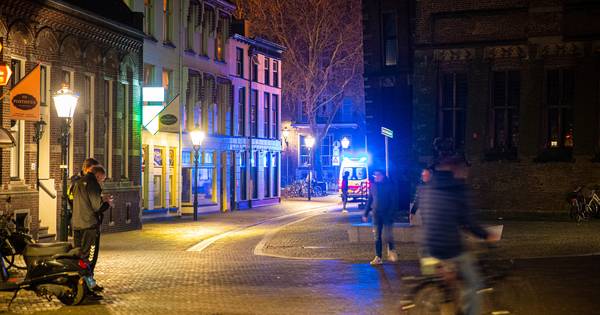 De Politie Heeft Een Beknopt Signalement Vrijgegeven Van De Verdachten