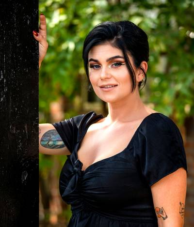 Roxeanne Hazes uit de kleren voor LINDA: ‘Weg met onrealistisch beeld’