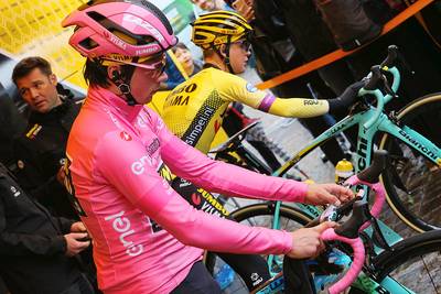 Jumbo-Visma geeft talentvolle knechten Roglic contractverlenging