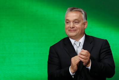 Orbán strooit kwistig met EU-geld in zijn geboortedorp