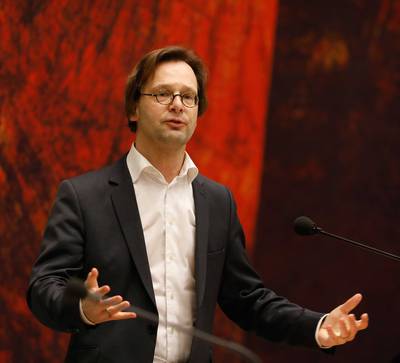 Oppositie baalt van extra advies over afschaffen referendum