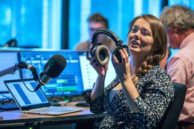 Nieuwslezer Elin Stil: Mijn date moet wel echt een mooie stem hebben