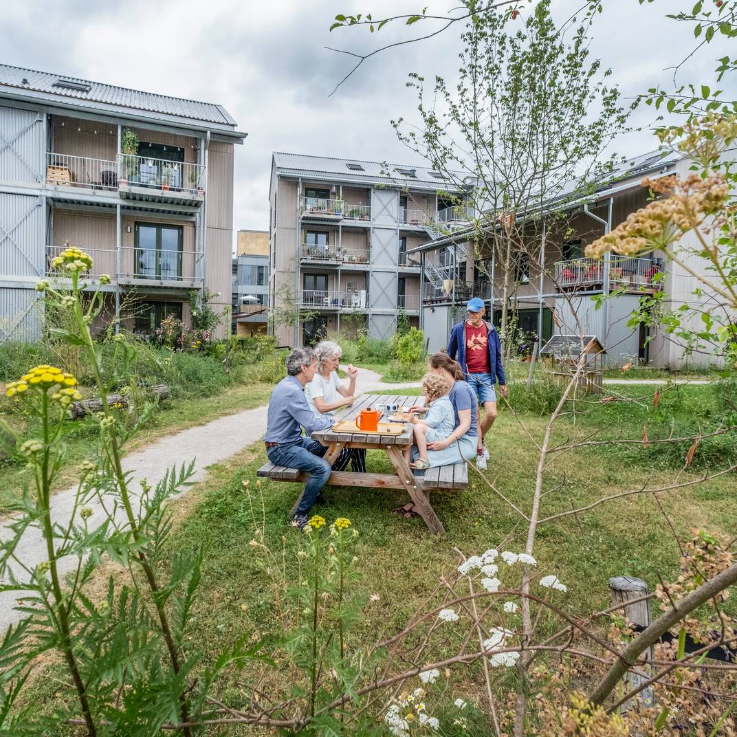 De huizen in deze Eindhovense wijk blijven in de zomer koel zónder airco: wat is het geheim?