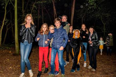 Bij de Halloween-spooktocht in Ulvenhout zijn de mensen van nature wel goed