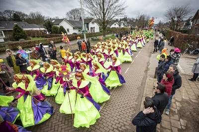 Jubilerende Köttelpeer’n pakken eerste prijs bij carnavalsoptocht Denekamp