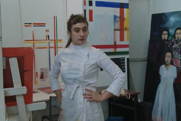 Close Up: Apolonia - Apolonia