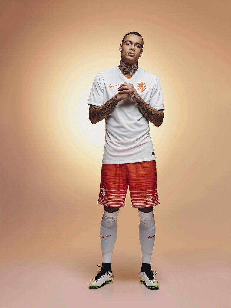 Oranje Gaat Weer In Wit Voetballen Trouw