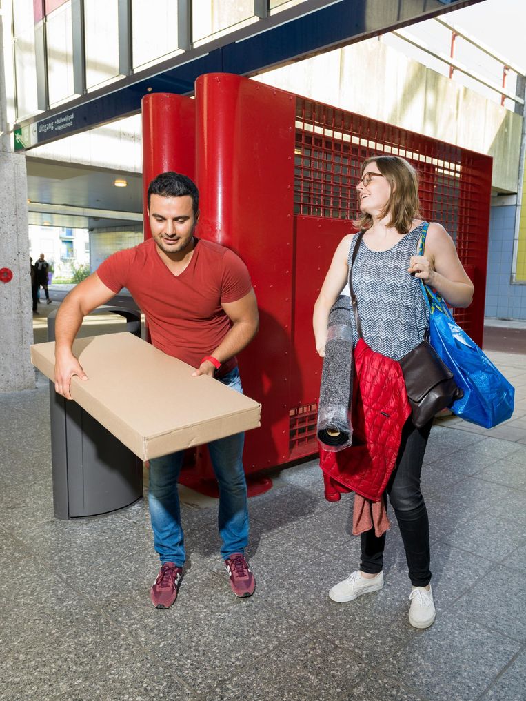Metrostation Bullewijk Is Halte Ikea Zwaarbepakt De Metro In Het Parool