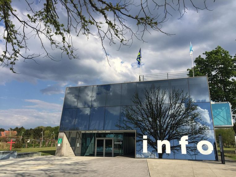 Onthaalpoort donkmeer